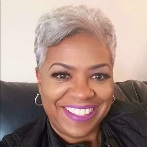 Meet your Posher, Cynthia